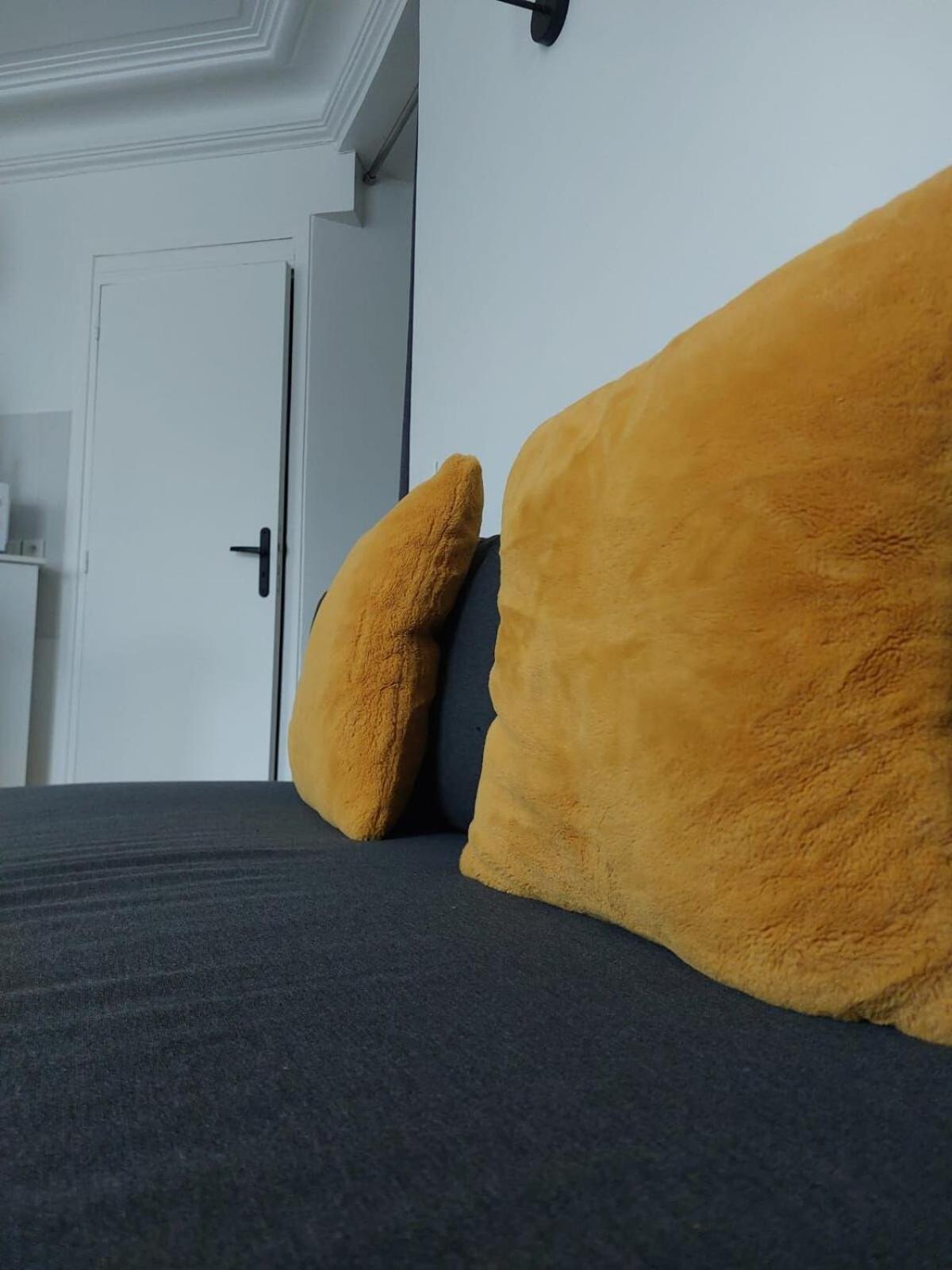 Superb Cozy & Spacious - 12th Apartment