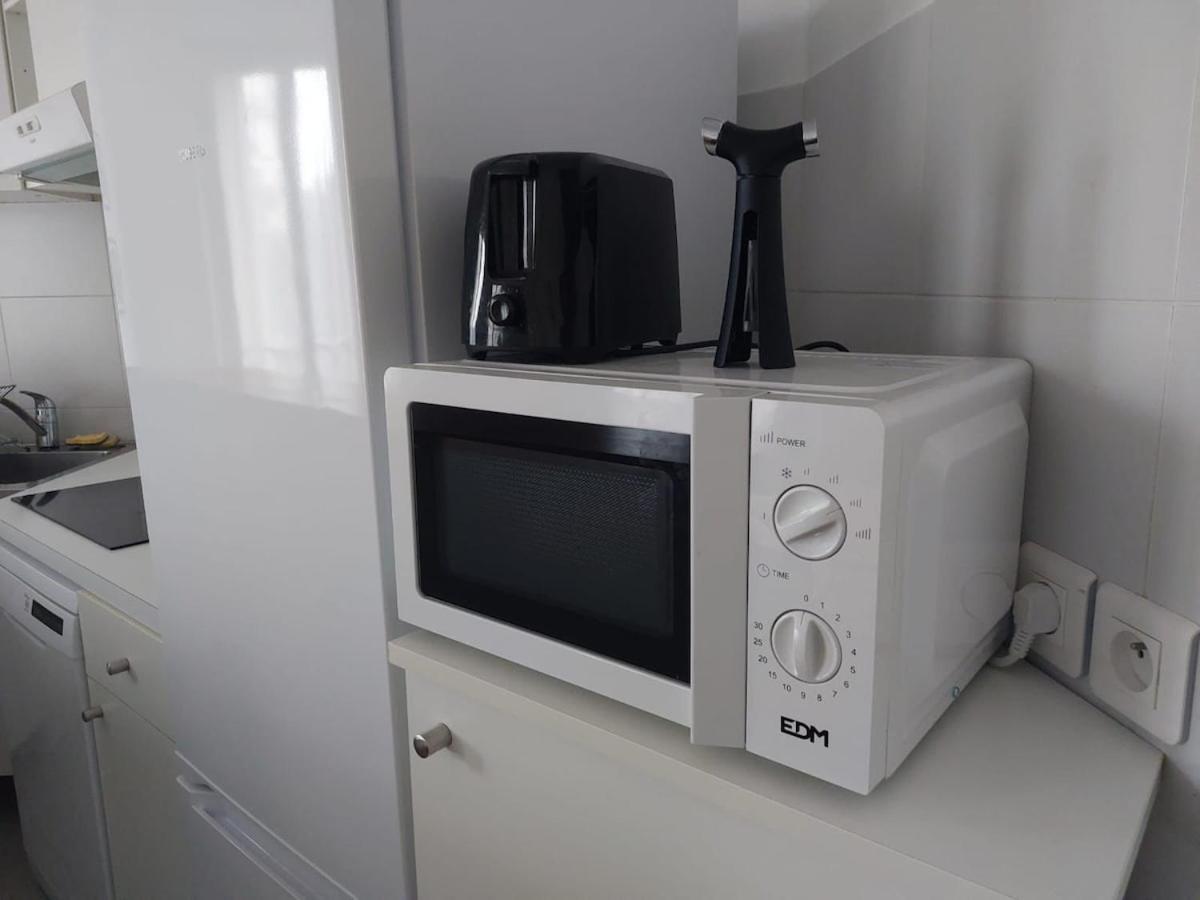 Superb Cozy & Spacious - 12th *